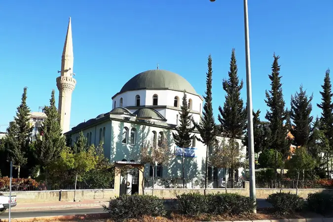 Hatice Kurttepeli Cami kapak fotoğrafı