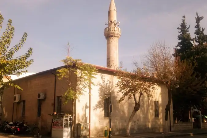 Eskisaray Cami kapak fotoğrafı
