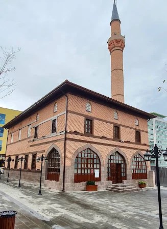 Zincirli Cami kapak fotoğrafı