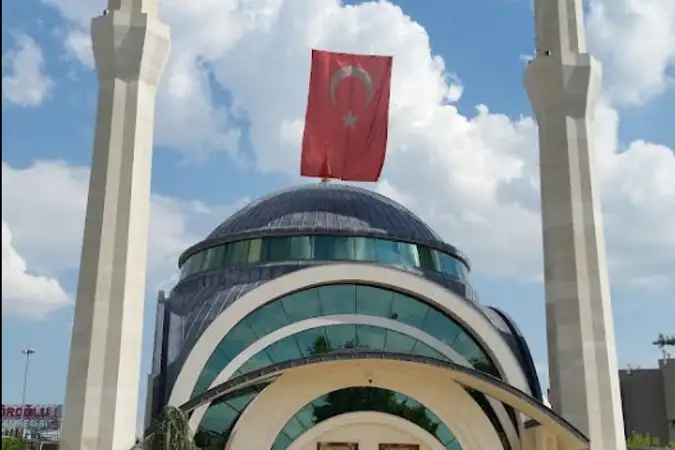 Ayşe Hatun Özden Cami kapak fotoğrafı