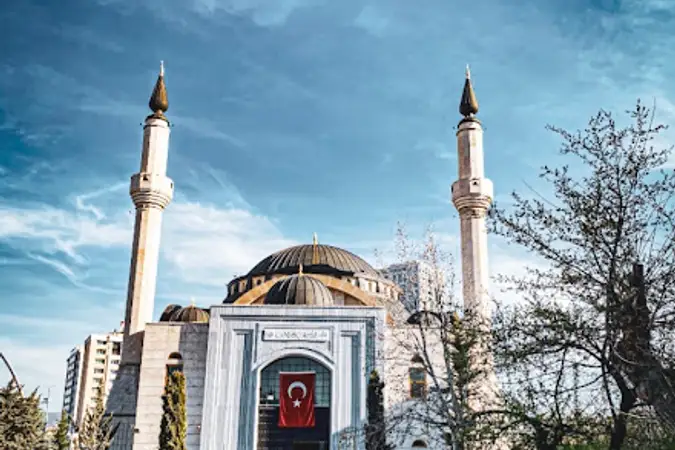 Hasan Tanık Cami kapak fotoğrafı