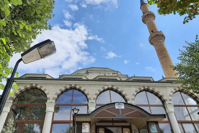 Küçükesat Merkez Cami kapak fotoğrafı