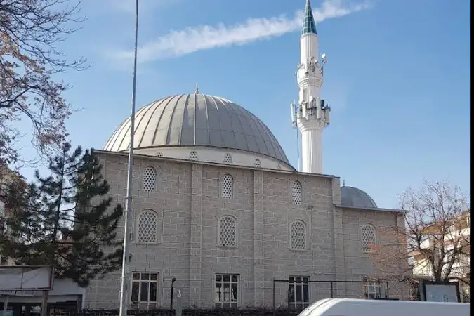 Şehit Seral Uyanık Cami kapak fotoğrafı