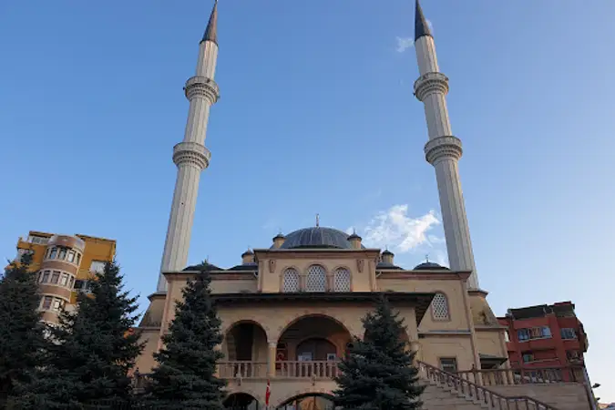 Yıldız Hüdaverdi Cami kapak fotoğrafı