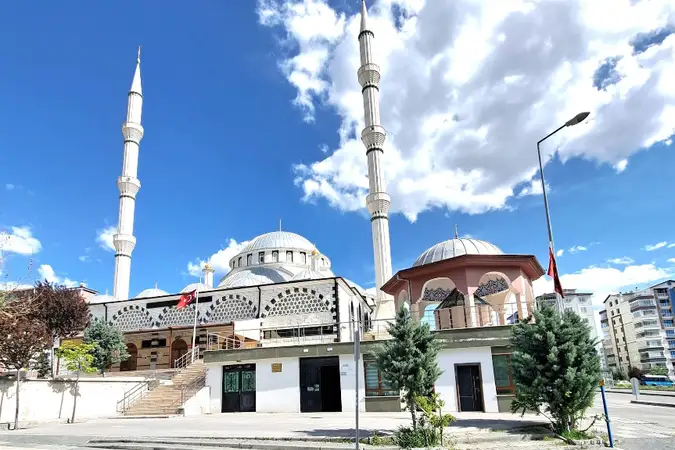 Ahi Mesut Hz. Ali Cami kapak fotoğrafı