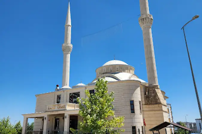 Eryaman Lale Cami kapak fotoğrafı