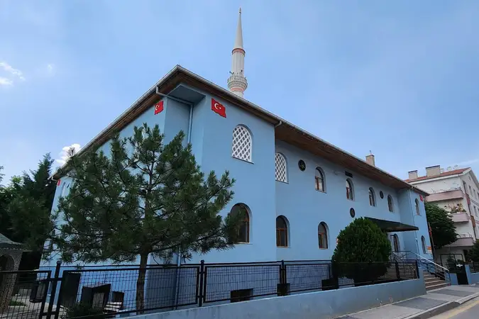 Etiler Cami kapak fotoğrafı