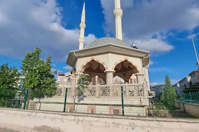Fırıncı Orhan Ayhan Cami kapak fotoğrafı