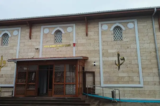 Hoca Ahmet Yesevi Cami kapak fotoğrafı