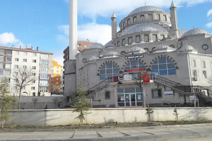 Hz. Ebubekir Sıddık Cami kapak fotoğrafı