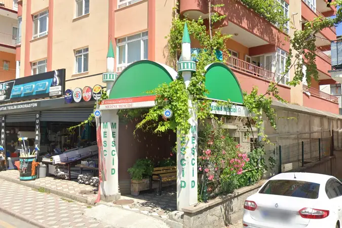 Medine Mescidi kapak fotoğrafı
