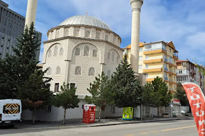 Ulubatlı Hasan Cami kapak fotoğrafı