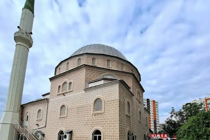 Ahmet Yesevi Cami kapak fotoğrafı
