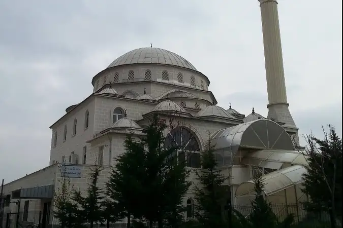 Fatih Sultan Mehmet Cami kapak fotoğrafı