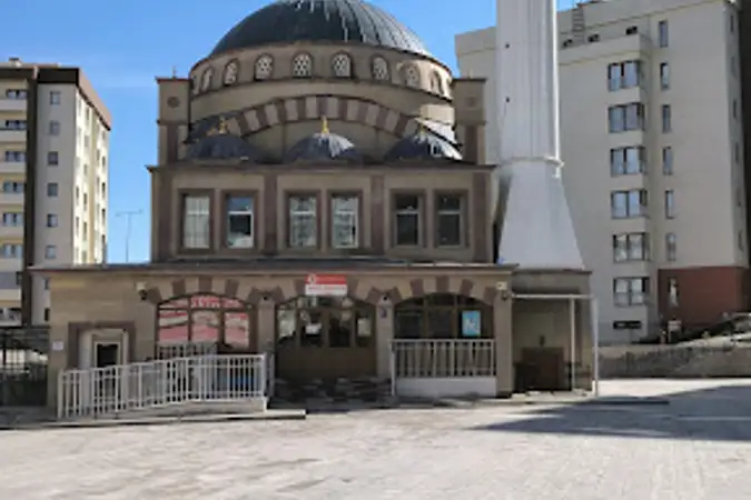 Halil İbrahim Cami kapak fotoğrafı