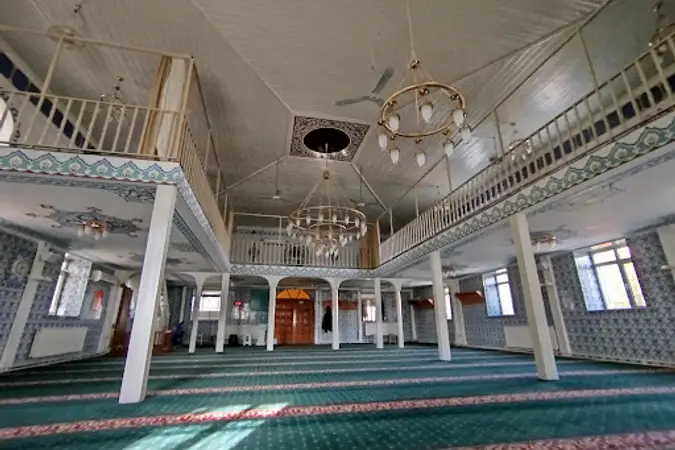 Merkez Cami kapak fotoğrafı