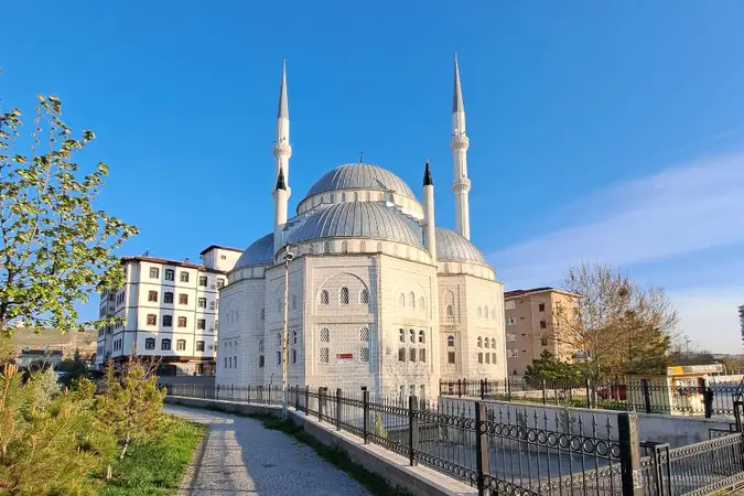 Yavuz Sultan Selim Cami kapak fotoğrafı