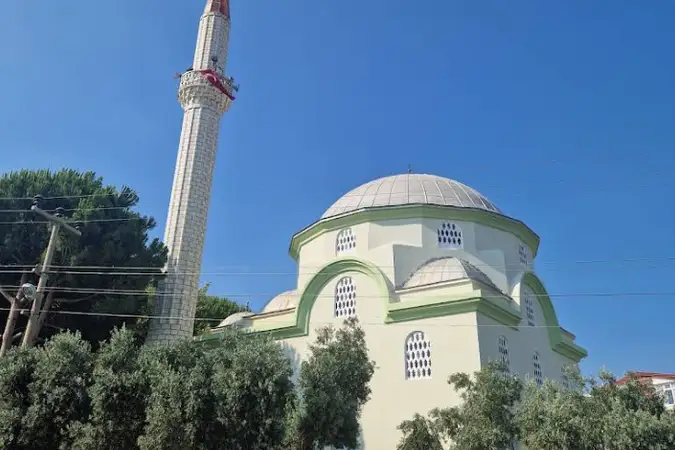 Davutlar Hanife Şakir Avcı Cami kapak fotoğrafı