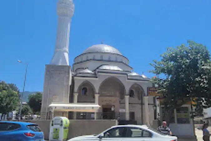 Davutlar Hikmet Bayrak Cami kapak fotoğrafı