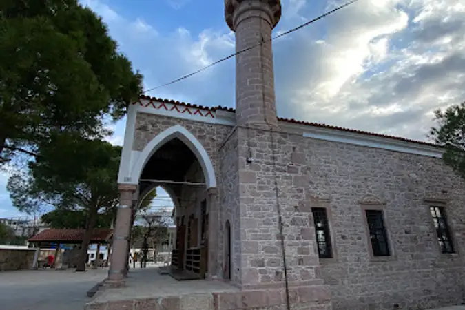 Alibey Adası Hamidiye Cami kapak fotoğrafı