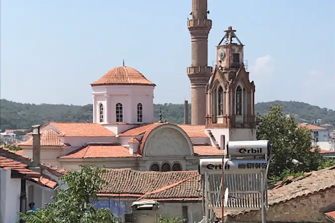 Saatli Cami kapak fotoğrafı