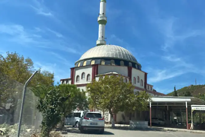 Yunus Emre Cami kapak fotoğrafı
