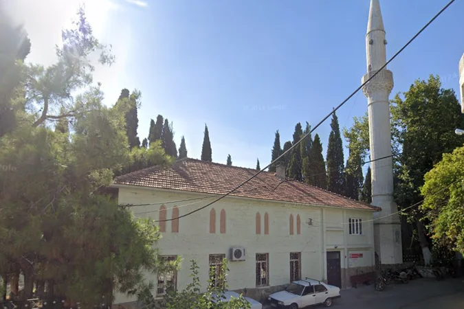 Narlı Cami kapak fotoğrafı
