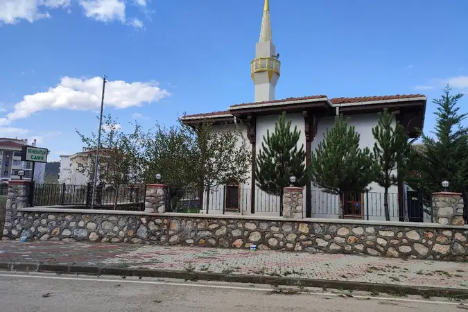 Emekli Tokileri Nene Hatun Cami kapak fotoğrafı