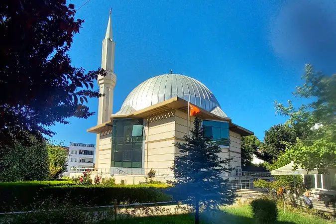 Esentepe Yavuz Sultan Selim Cami kapak fotoğrafı