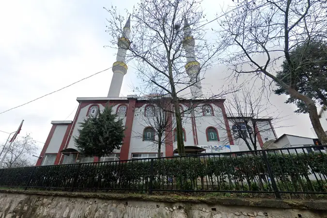 Göçmen Konutları Cami kapak fotoğrafı
