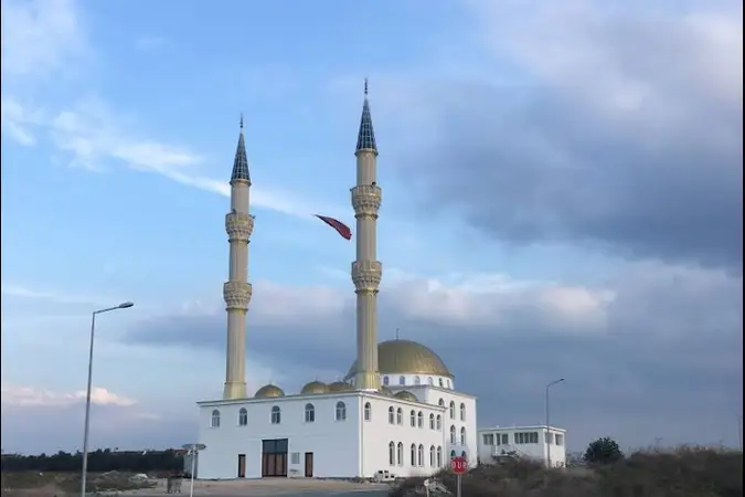 Kurtuluş Cami kapak fotoğrafı