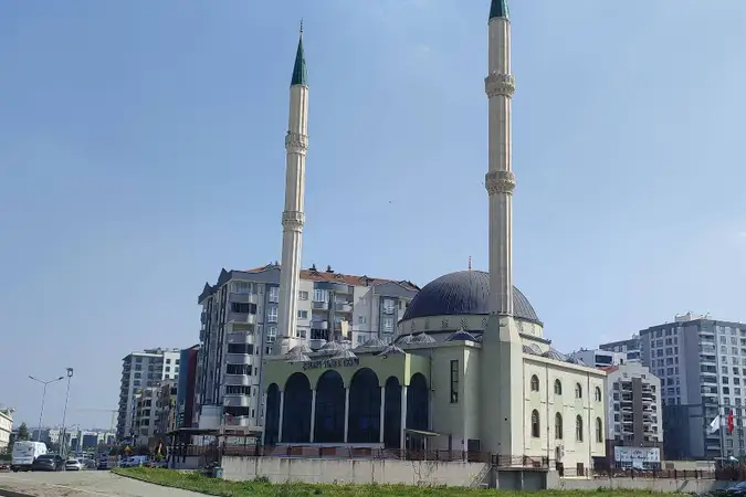 Şinasi Yürek Cami kapak fotoğrafı