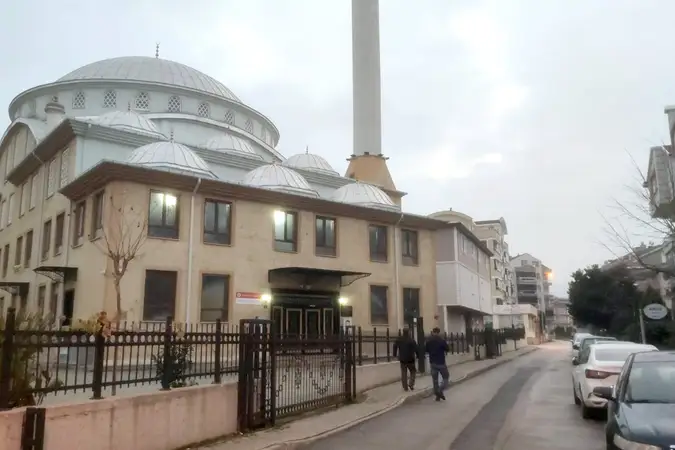 Sultan Alaattin Cami kapak fotoğrafı