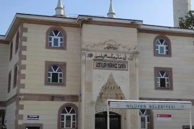 Üçevler Merkez Cami kapak fotoğrafı