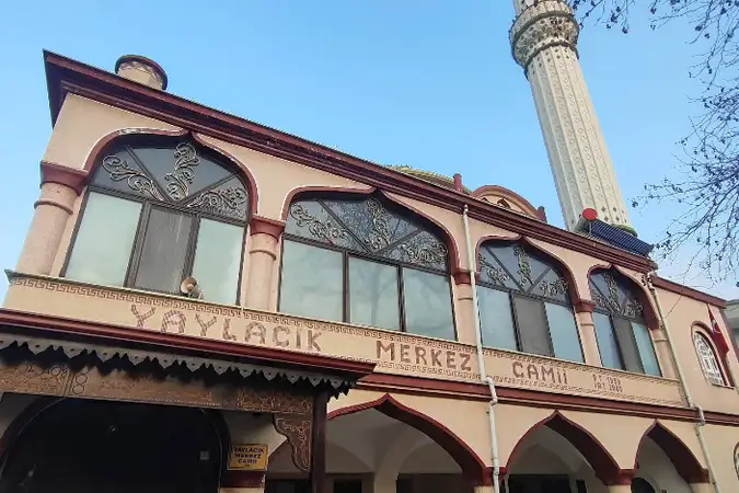 Yaylacık Merkez Cami kapak fotoğrafı