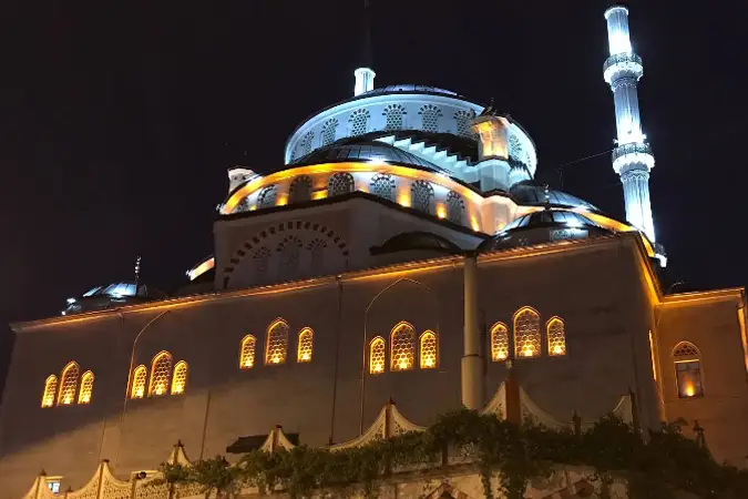 Gazi Orhanbey Cami kapak fotoğrafı