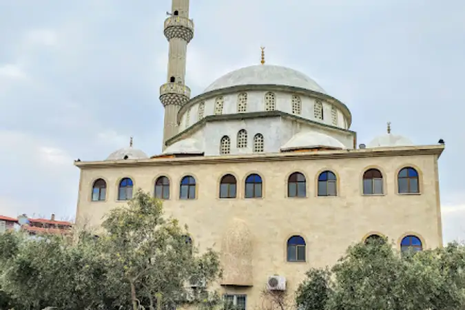 Fatih Sultan Mehmet Cami kapak fotoğrafı