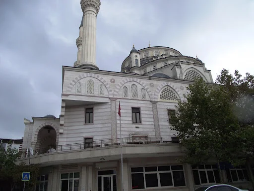 Emek Cami kapak fotoğrafı