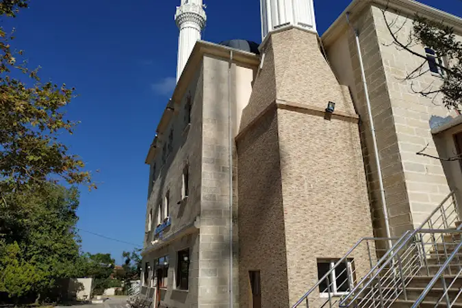 Karaburun Alperenler Yeni Cami kapak fotoğrafı