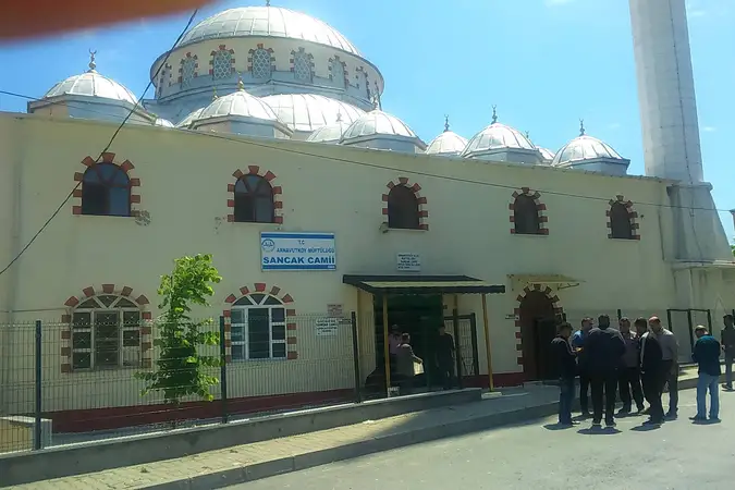 Sancak Cami kapak fotoğrafı