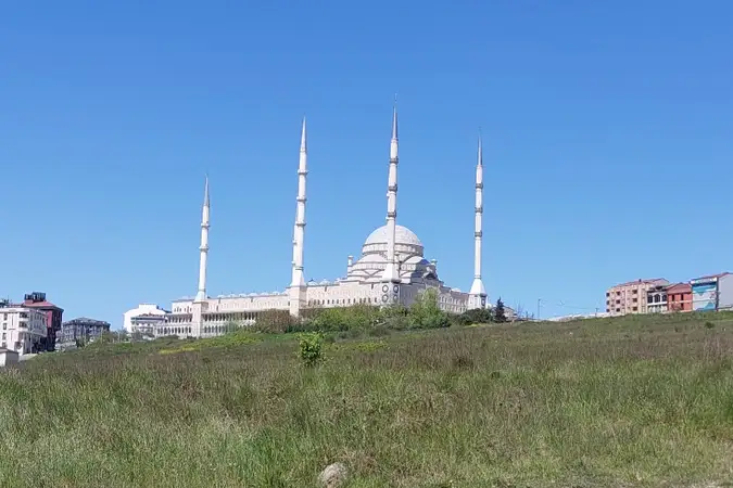 Taşoluk Merkez Cami kapak fotoğrafı