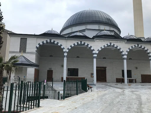 Artvinli Hacı Osman Bakır Cami kapak fotoğrafı