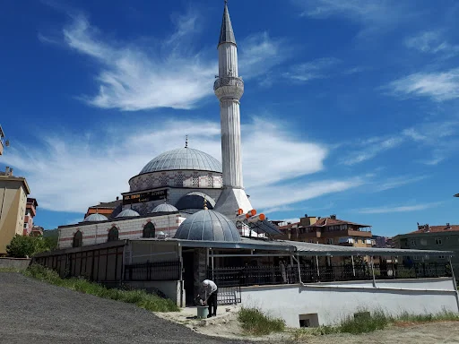 Hz. Ebubekir Sıddık Cami kapak fotoğrafı