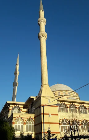Küçükbakkalköy Merkez Cami kapak fotoğrafı