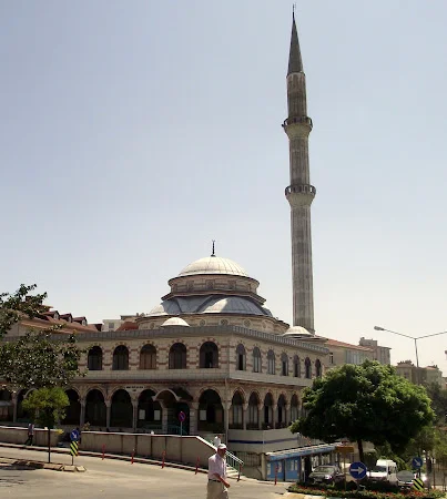 Mehmet Aşık Kutlu Cami kapak fotoğrafı