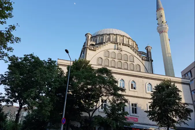 Hoca Ahmet Yesevi Cami kapak fotoğrafı