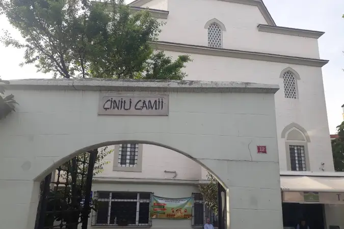 Çinili Cami kapak fotoğrafı