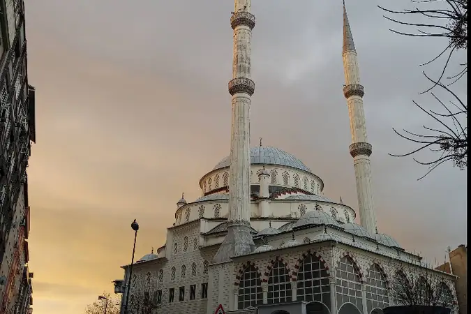Yenibosna Bilali Habeşi Cami kapak fotoğrafı