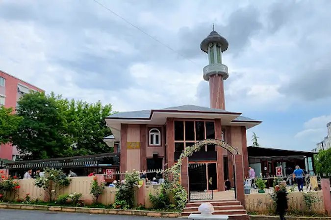 Yenibosna Hz. Ebubekir Cami kapak fotoğrafı
