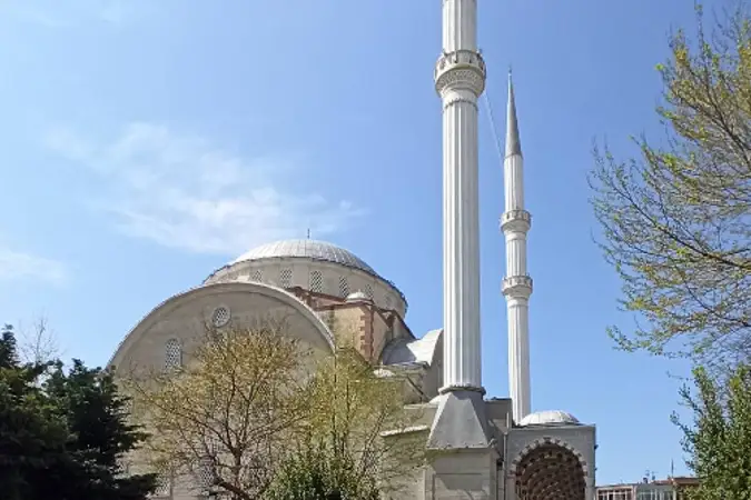Yenimahalle Cami kapak fotoğrafı